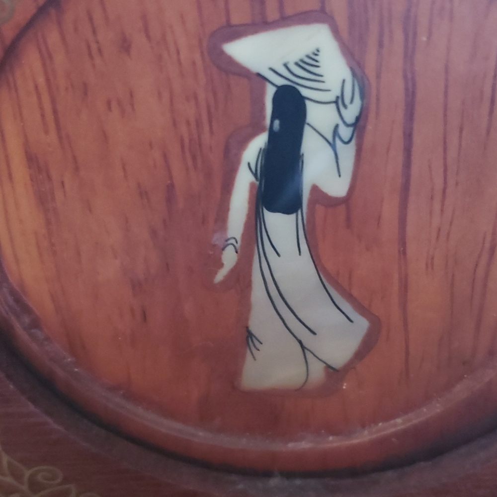 Laquer Ware Wood Coaster Mother of Pearl Inlay. - Picture 3 of 8